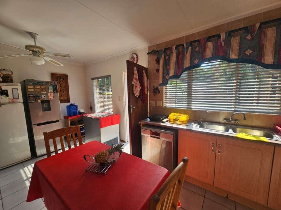 3 Bedroom Property for Sale in Safari Gardens North West